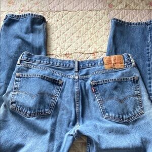 Levi's 505 men’s well worn Jeans